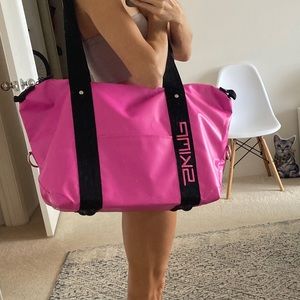 SKIMP BAG pop pink